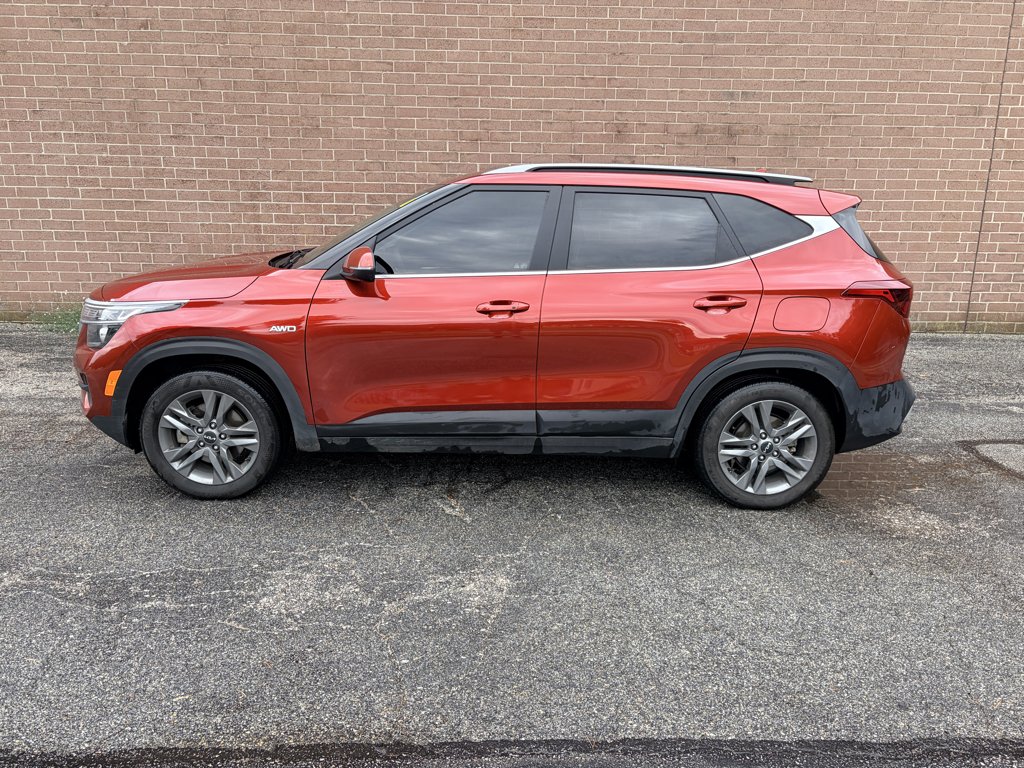 Used 2023 Mars Orange Kia S image 2