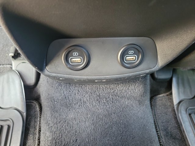 Used 2023 Shimmering Silver Hyundai SEL image 18
