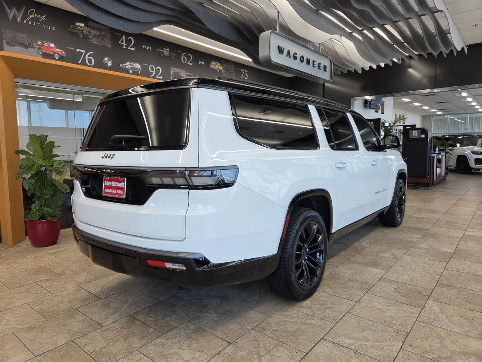 2026 Jeep Grand Wagoneer L Summit Reserve - Photo 5