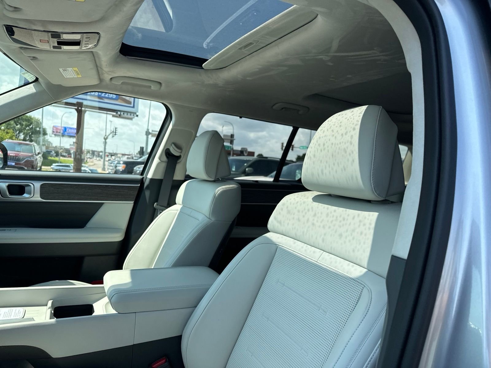 New 2027 Silver Hyundai Calligraphy AWD image 9