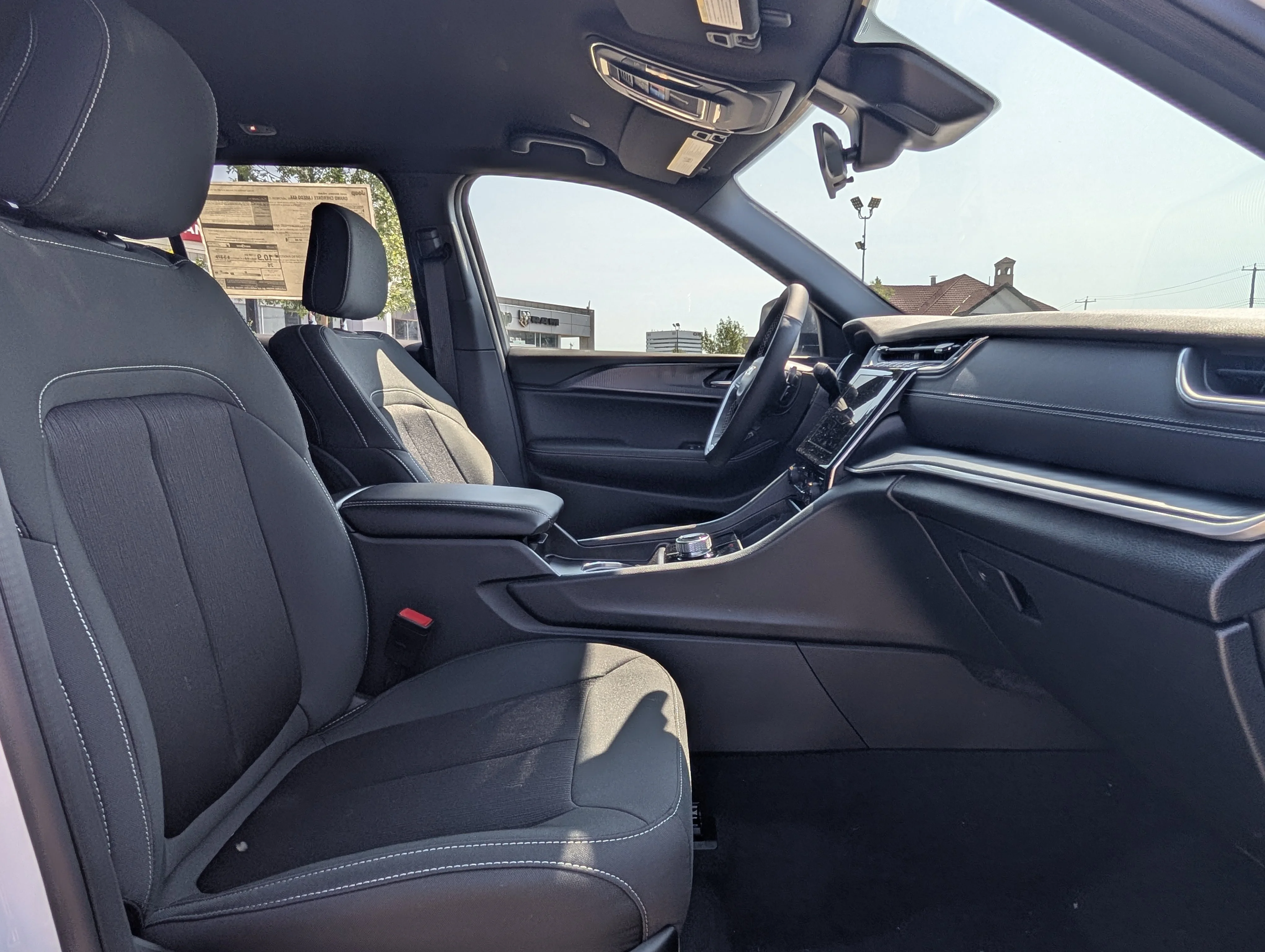 New 2025 Bright White Jeep Laredo image 22