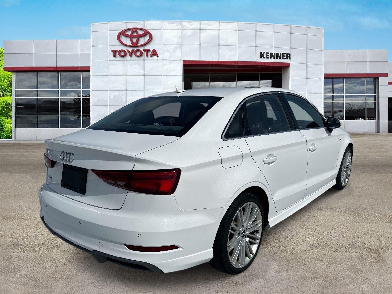 Used 2017 Ibis White Audi Premium Plus image 6