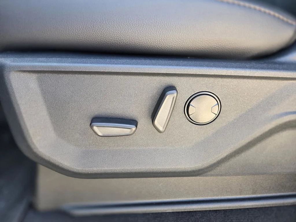New 2026 Carbonized Gray Metallic Ford F-250® Lariat® image 23