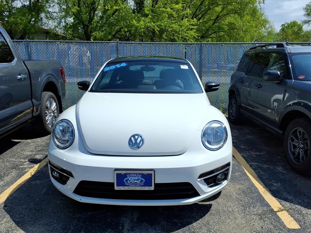 Used 2014 Volkswagen Beetle R-Line with VIN 3VWVT7AT5EM624425 for sale in Wilmington, IL