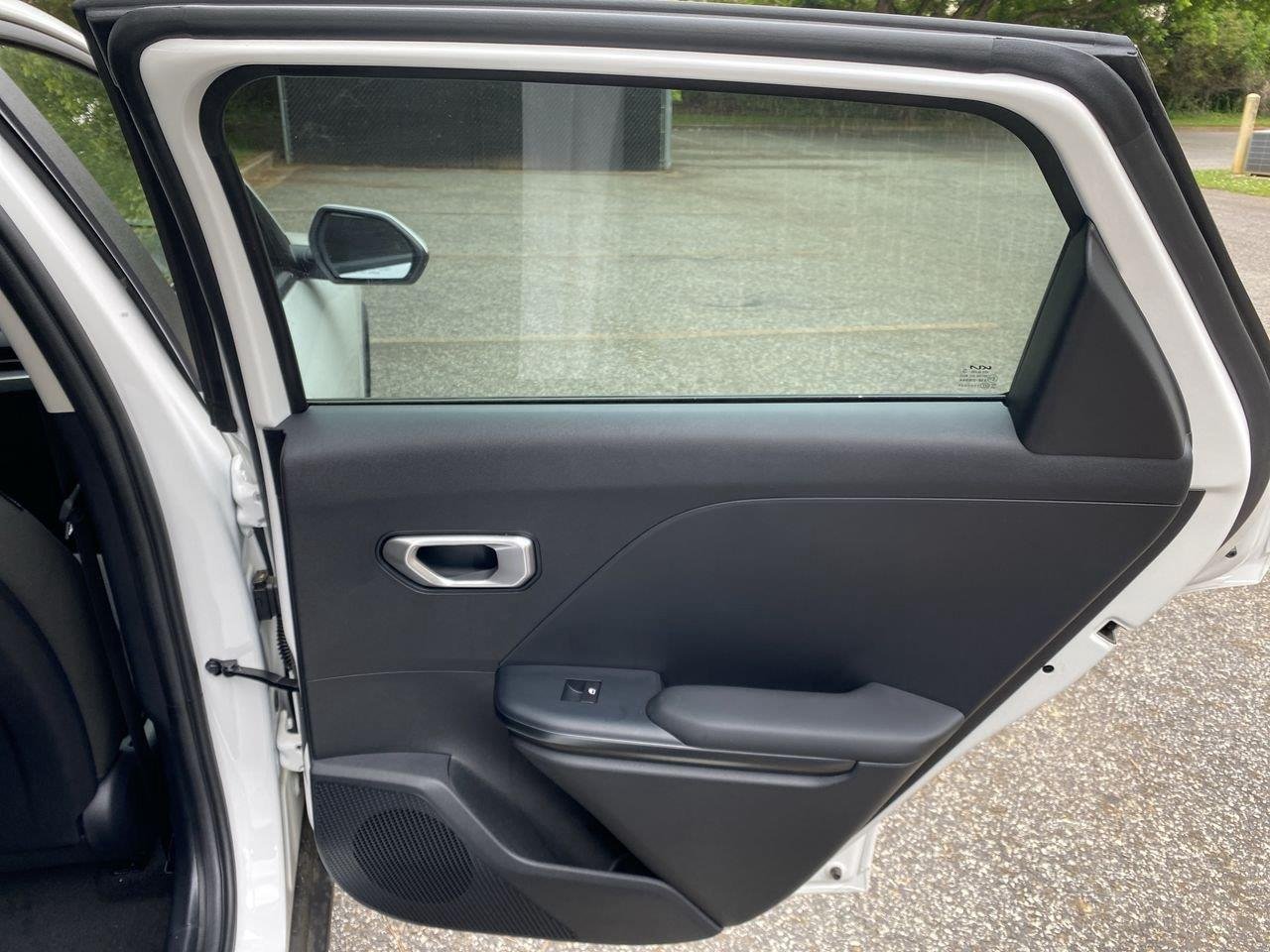 New 2026 Snow White Pearl Kia LXS image 25