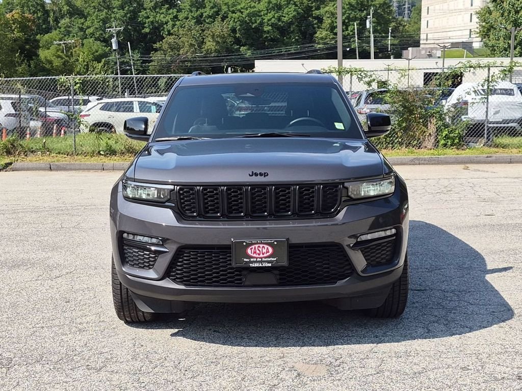 Used 2025 Gray Jeep Limited image 11