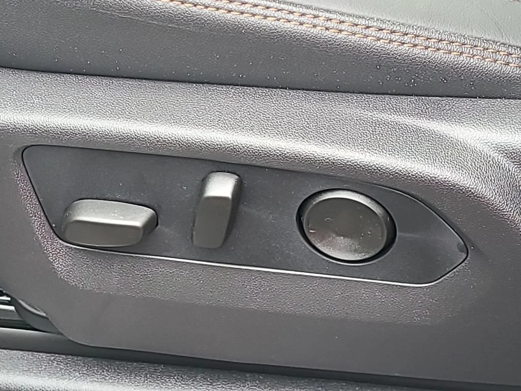 New 2026 Onyx Black GMC AT4 image 14