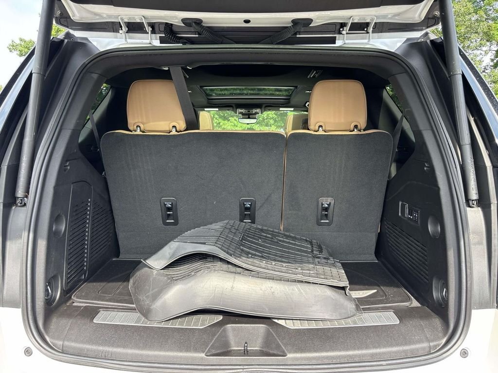 Used 2023 Beige Chevrolet Premier image 16