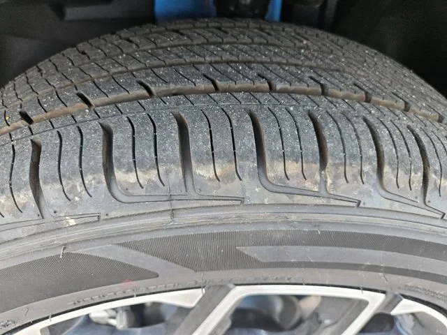 Used 2025 Blue Jeep Limited image 28
