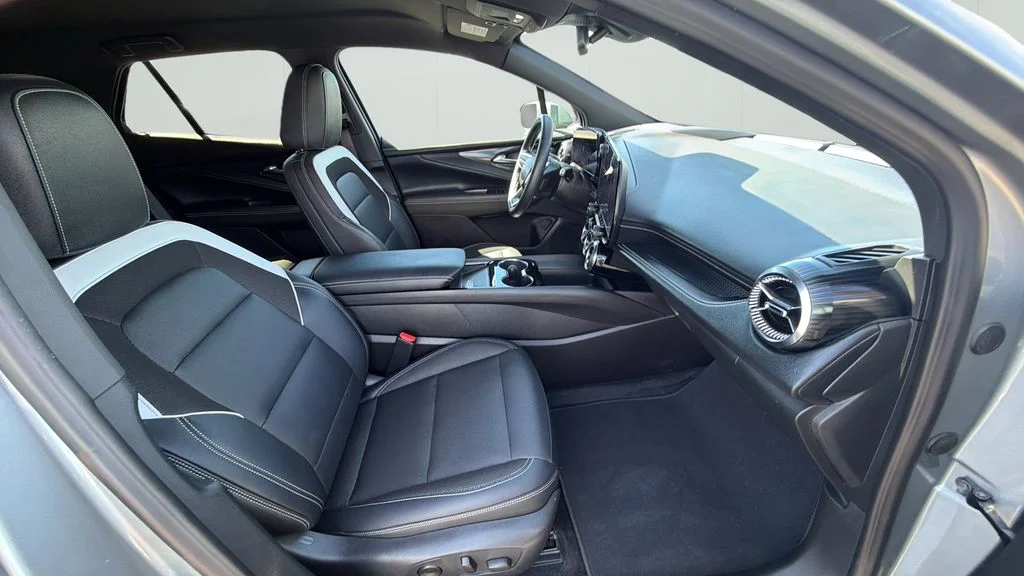 Used 2024 Gray Chevrolet LT image 13