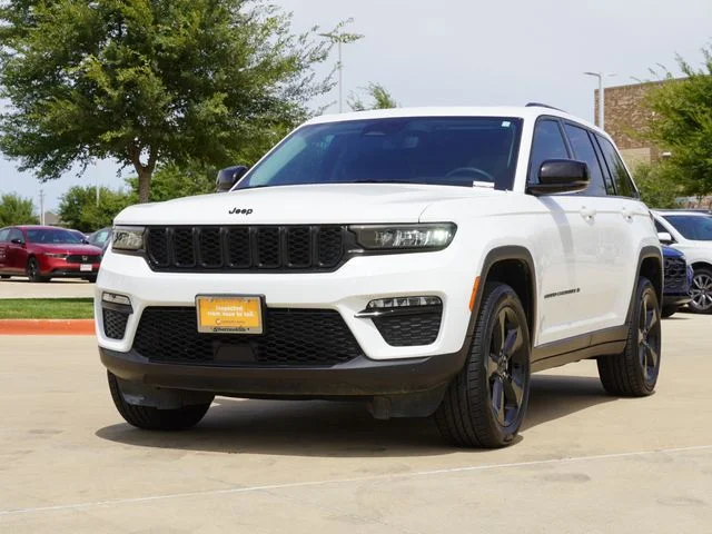 Certified Used 2024 White Jeep Limited image 3