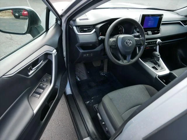 Certified Used 2025 SILVER SKY METALLIC Toyota  image 10