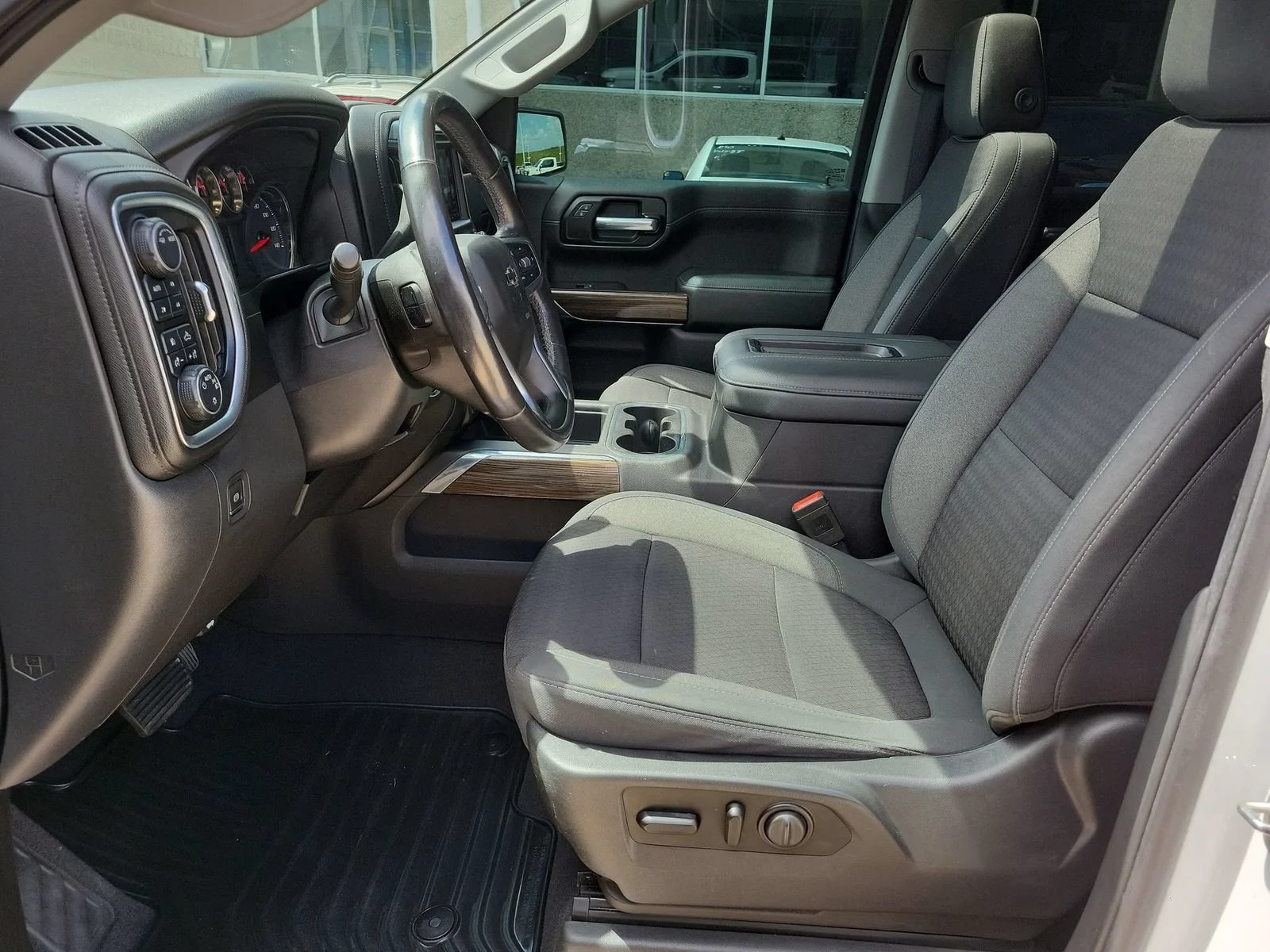 2020 Chevrolet Silverado 1500 RST - Photo 19