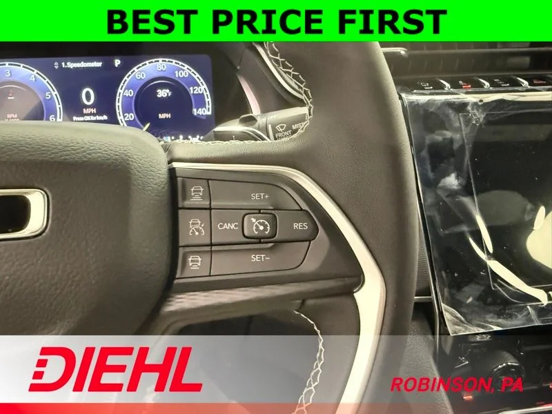 New 2026 Bright White Clear-Coat Exterior Paint Jeep Laredo image 22