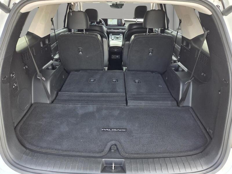 Used 2023 White HYUNDAI SEL FWD image 15