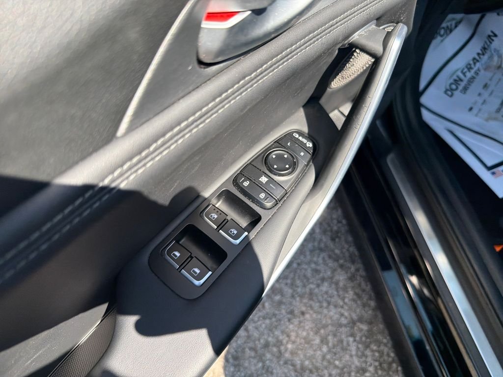 Used 2019 Black Kia GT1 image 12