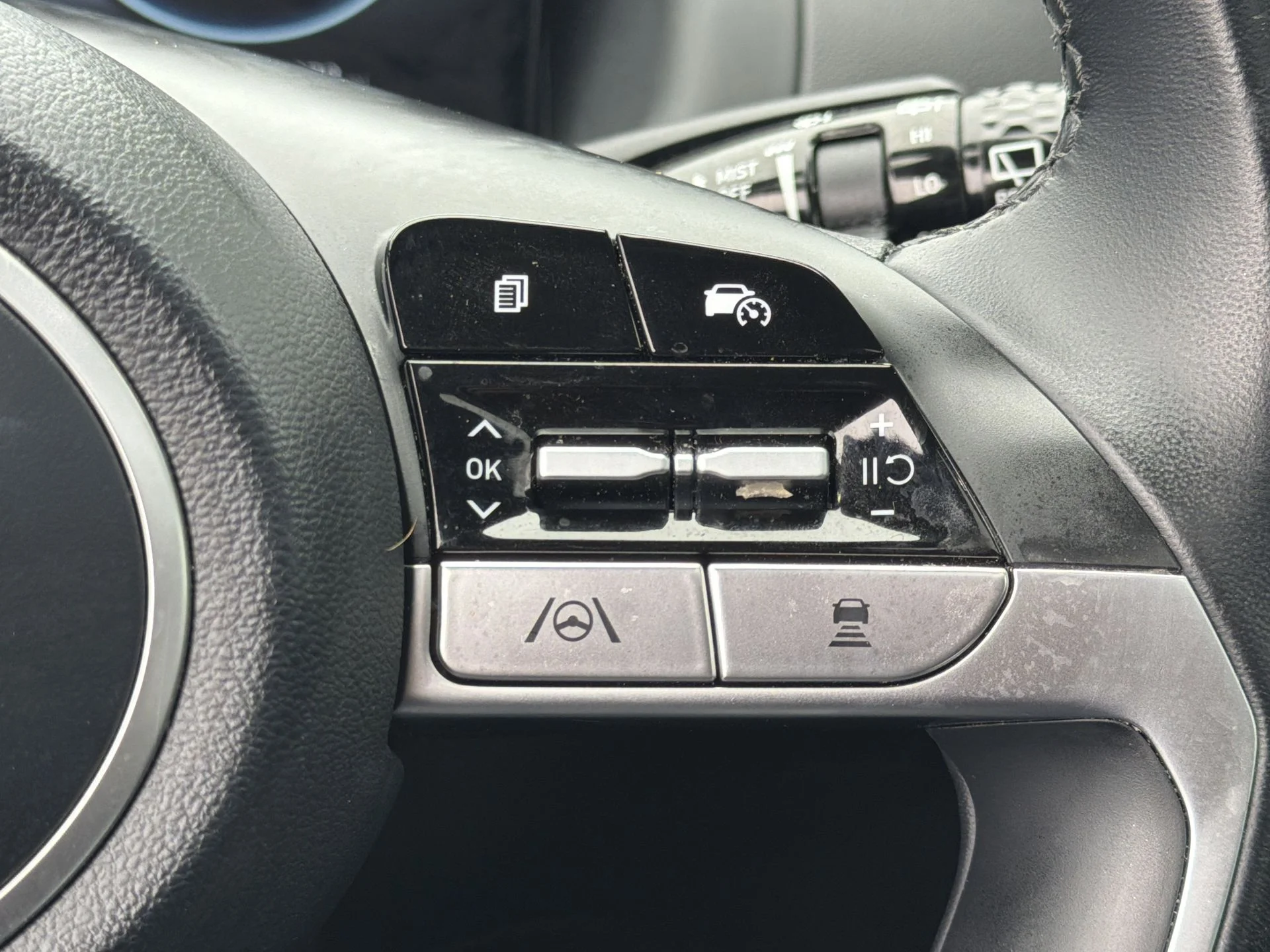 Certified Used 2022 Portofino Gray Hyundai SEL image 11