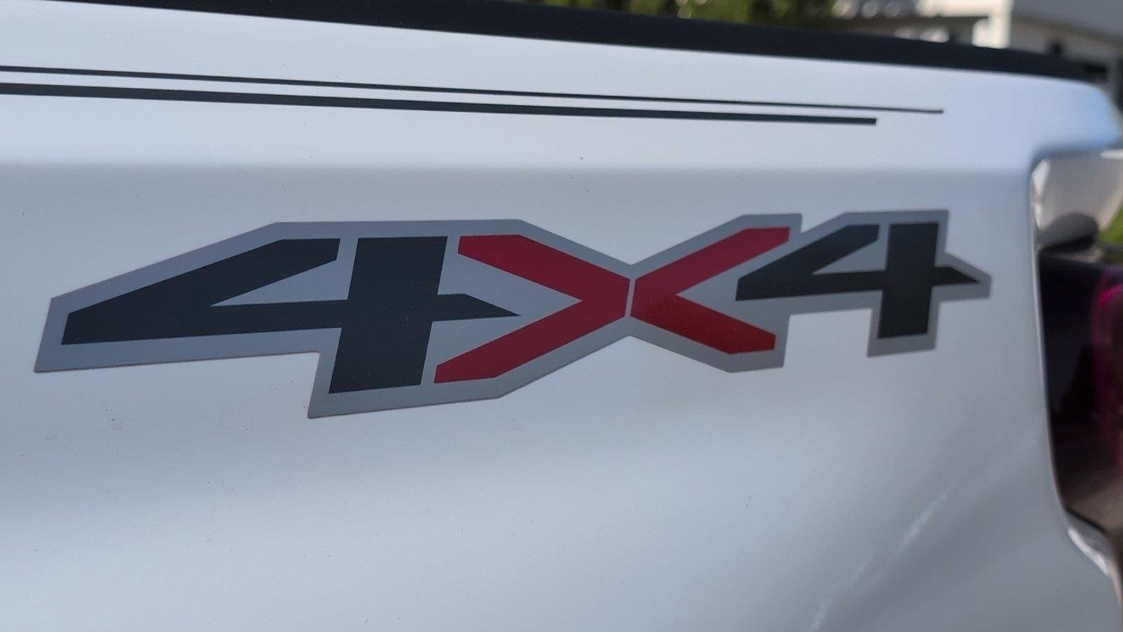 New 2026 Summit White Chevrolet Custom image 35