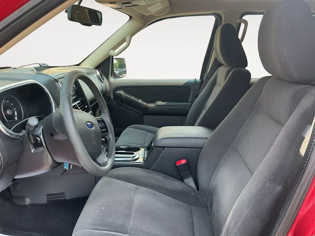 Used 2010 Red Ford XLT image 11