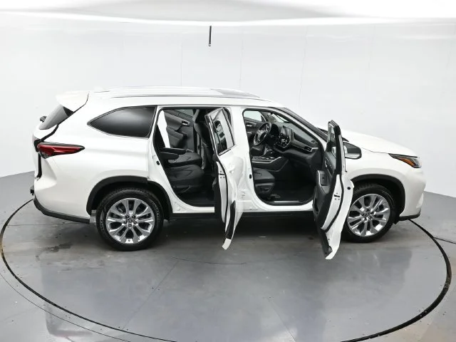 Used 2021 Blizzard Pearl Toyota Limited image 45