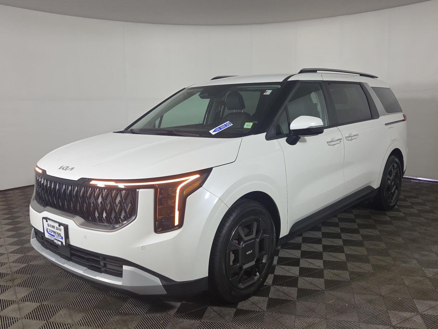 Used 2025 Snow White Pearl Kia EX image 2