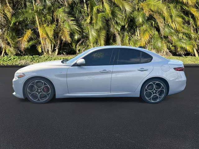 Used 2022 Gray Alfa Romeo Ti image 8