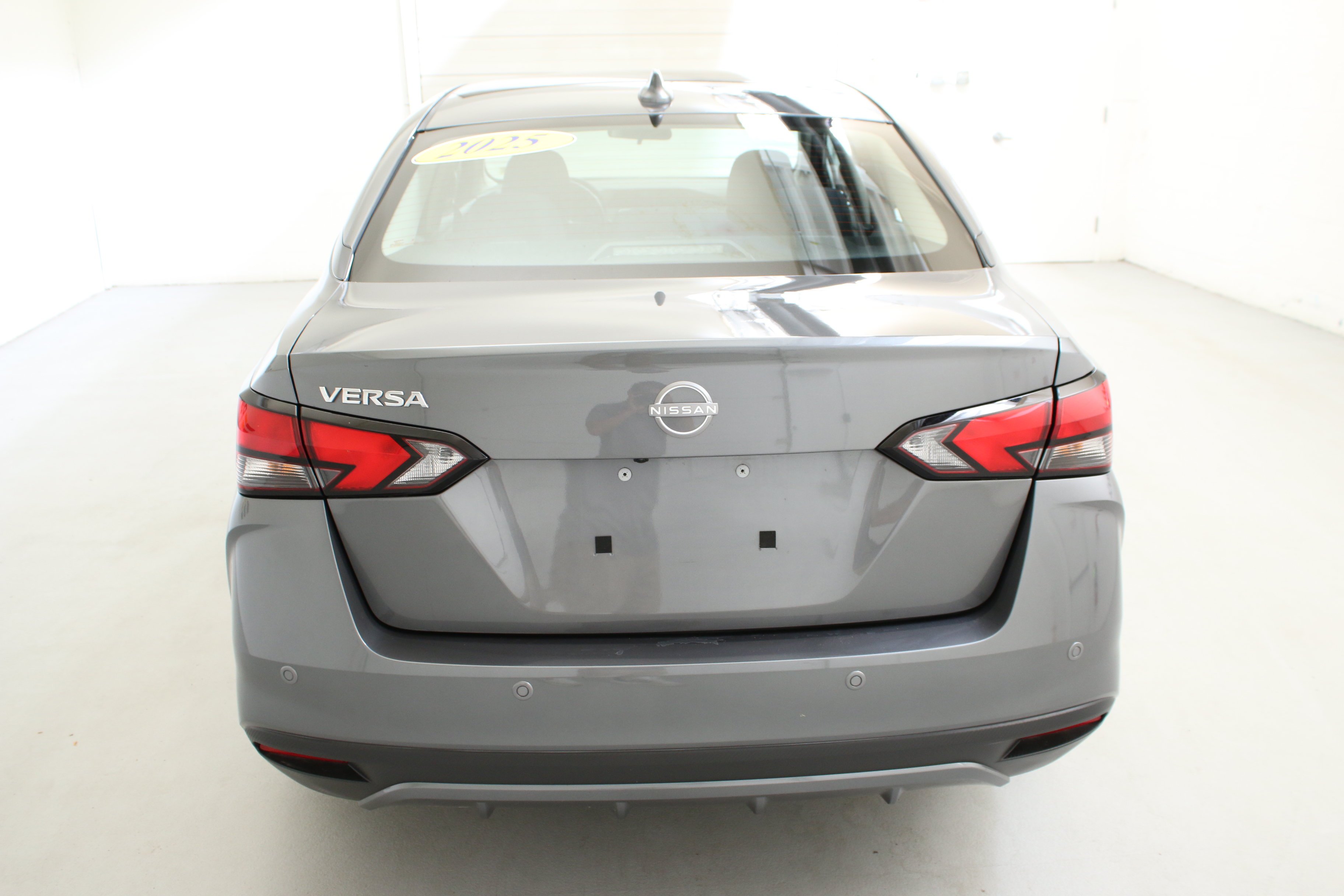Used 2025 Gray Nissan 1.6 SV image 8