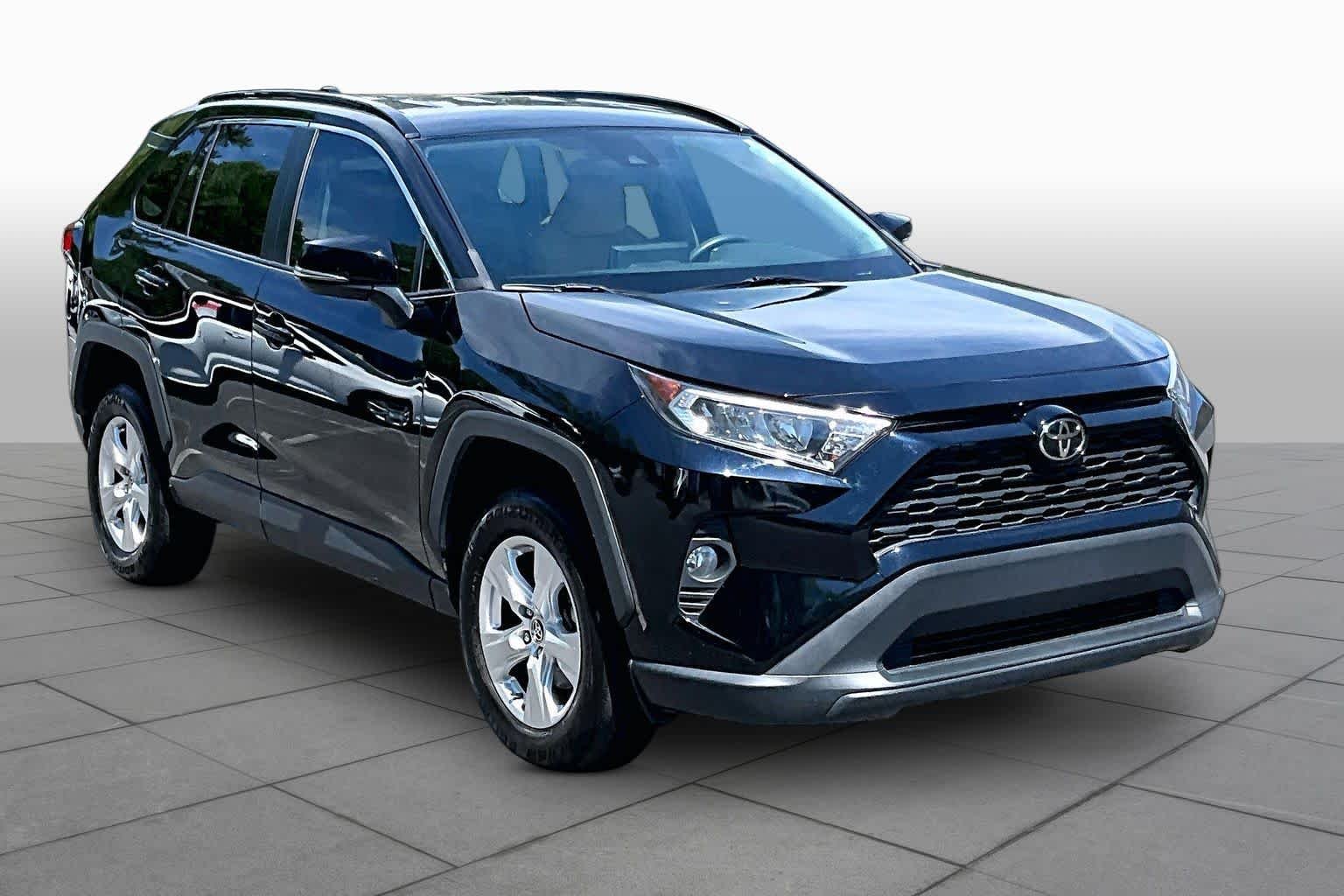 Used 2021 Midnight Black Metallic Toyota XLE image 3