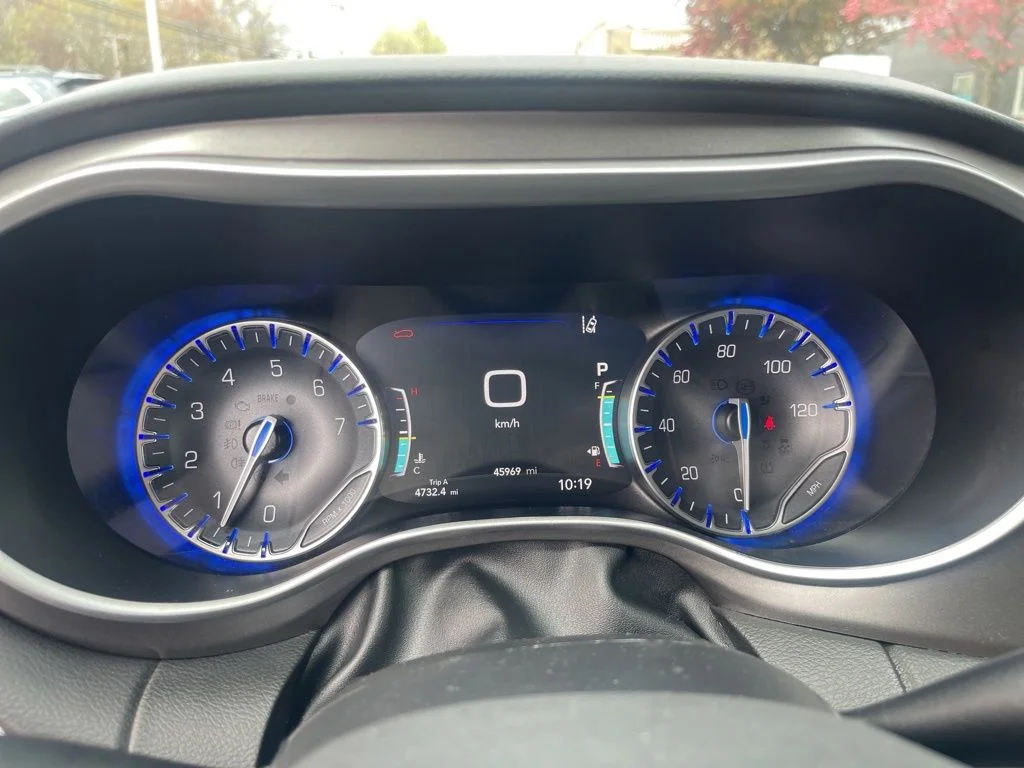 Used 2024 White Chrysler Touring L image 24