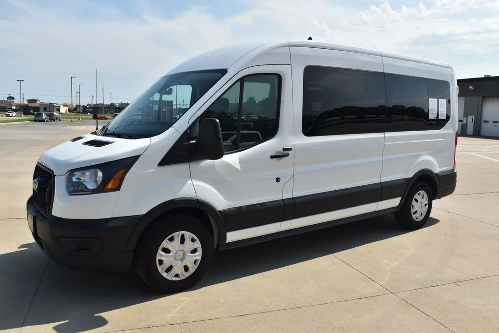 Used 2023 White Ford XL image 2