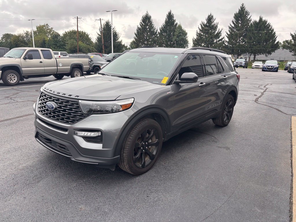 Used 2024 Gray Metallic Ford ST-Line image 2