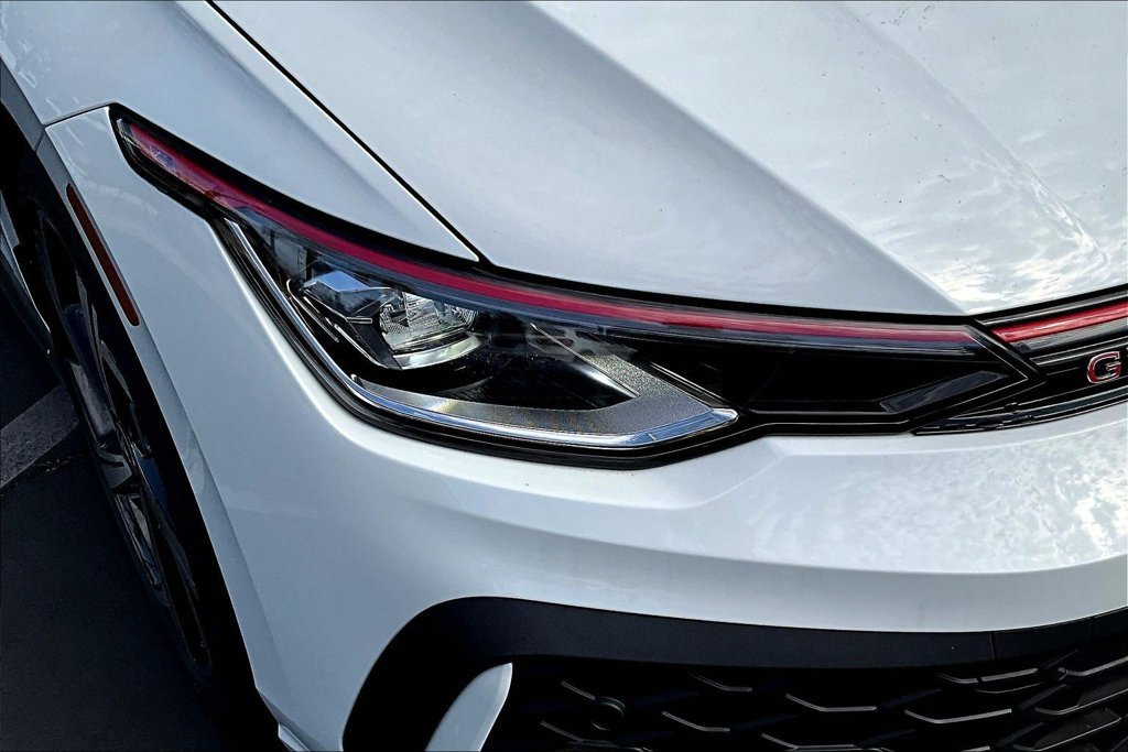 New 2026 White Volkswagen SE image 31