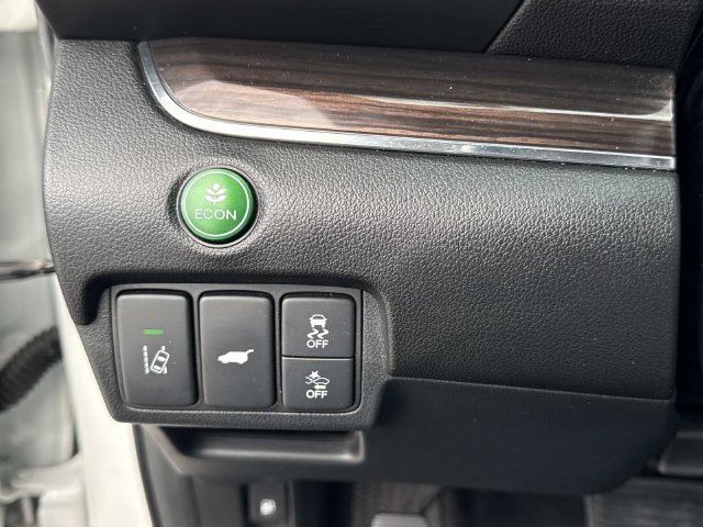Used 2016  Honda Touring image 33