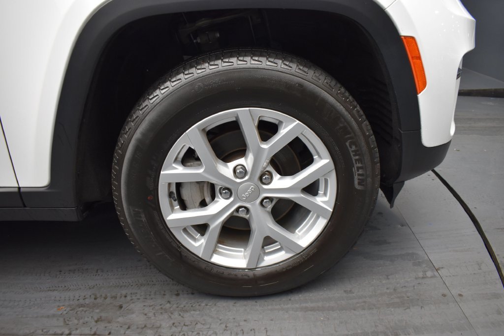 Used 2023 White Jeep Limited image 16