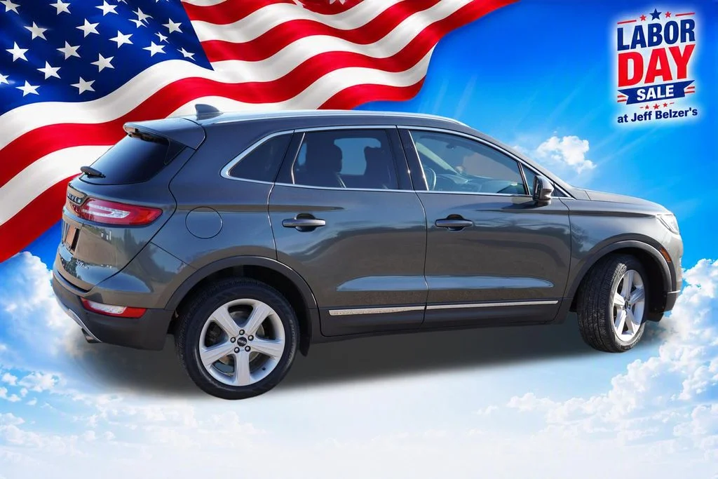 Certified Used 2017 Gray Lincoln Premiere image 4