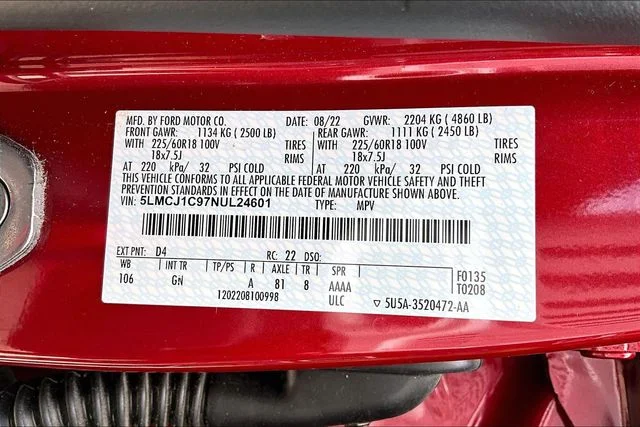 Used 2022 Red Lincoln Standard image 16