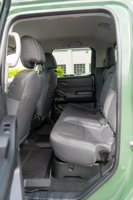 Used 2023 Green Nissan SV image 11