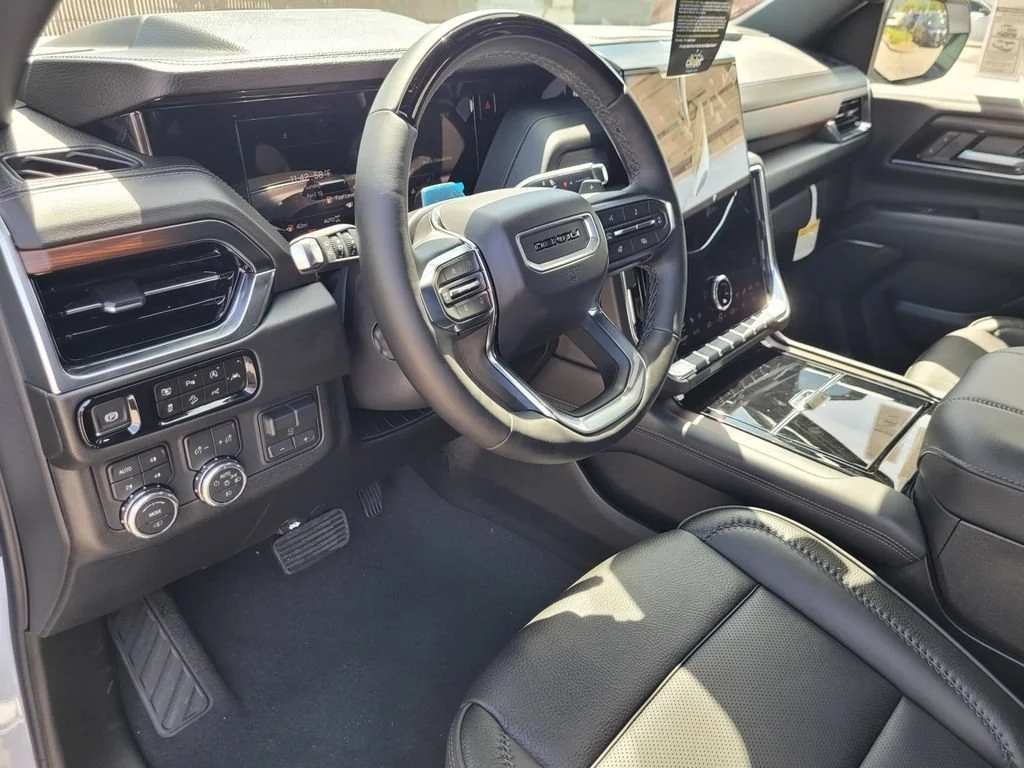 2026 GMC Yukon XL Denali - Photo 12