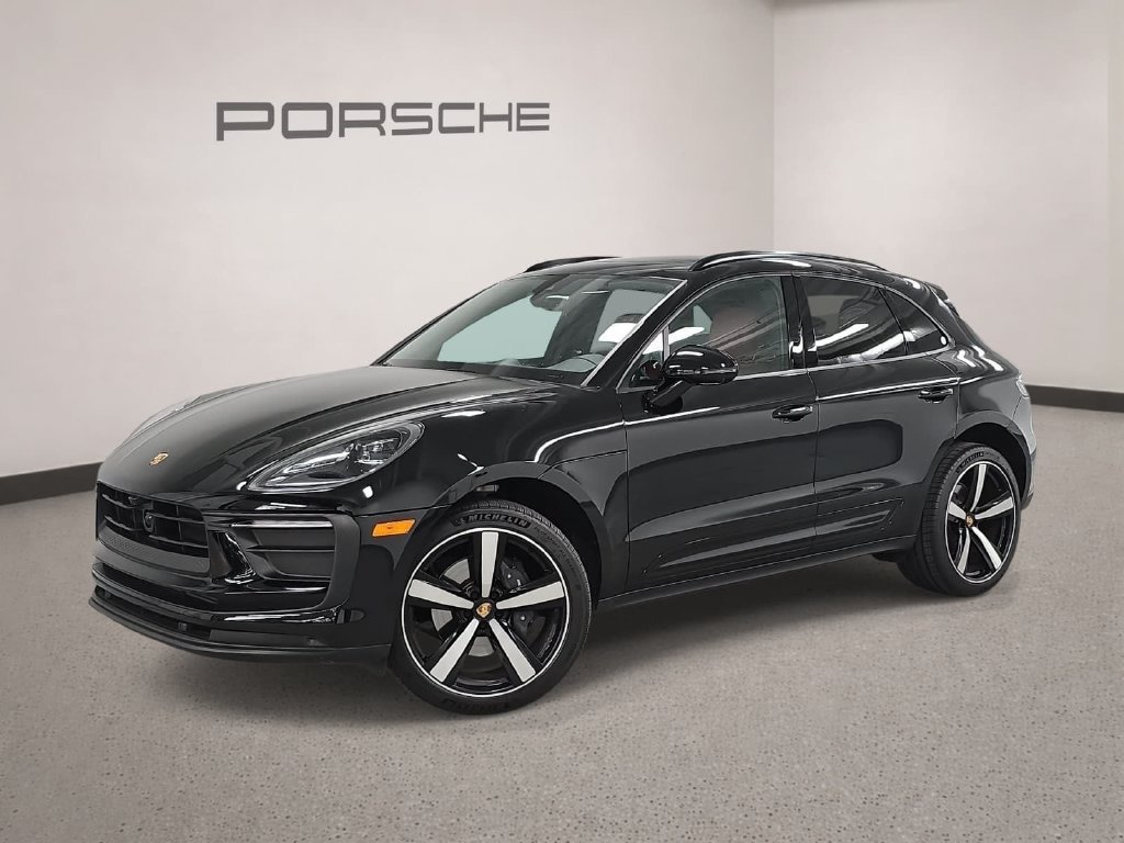 2026 Porsche Macan Base