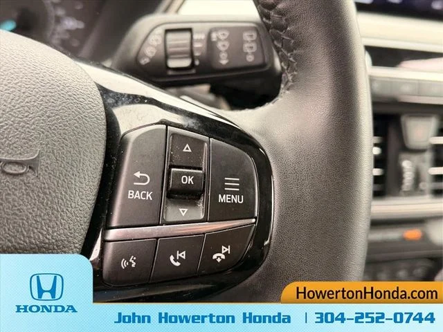 Used 2022 White Ford SE image 19