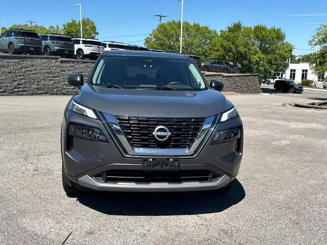 Used 2023 Gray Nissan S image 10