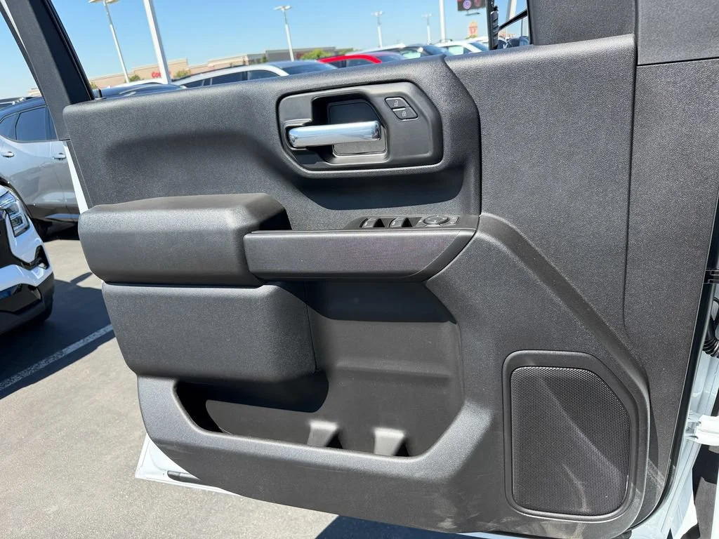New 2026 Summit White GMC Pro image 18