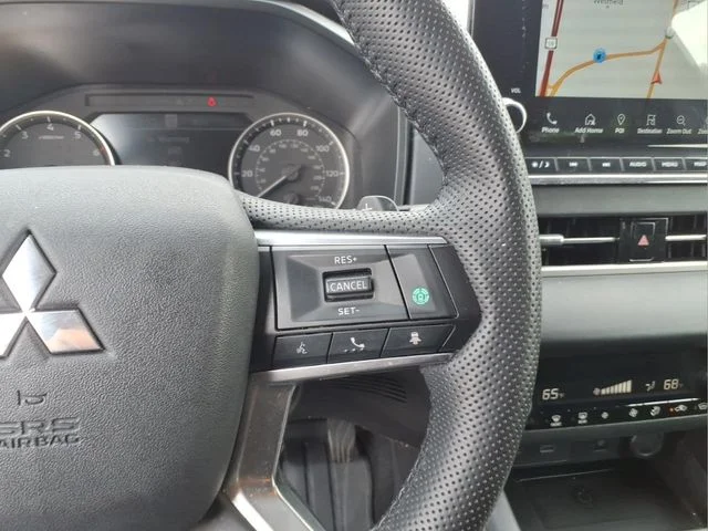 Used 2024 Blue Mitsubishi SE image 21