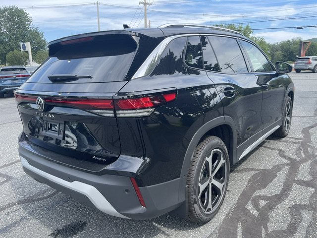New 2026 Deep Black Pearl Volkswagen SE AWD image 3