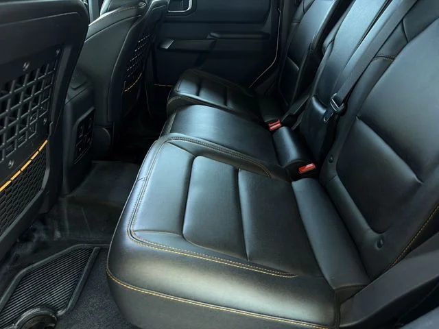 Used 2024 White Ford Badlands image 19