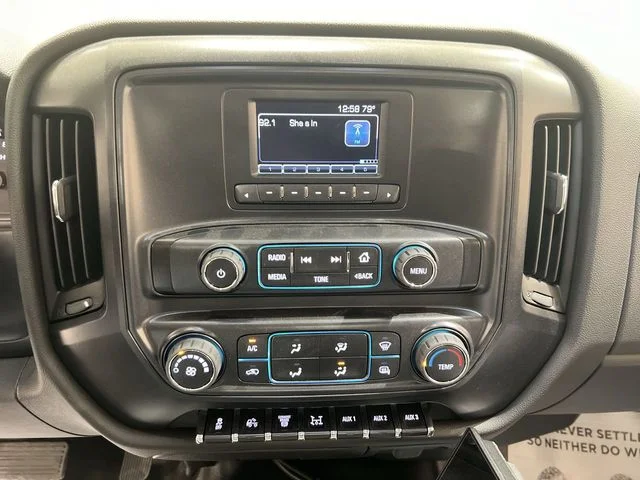 Used 2023 White Chevrolet 1WT image 15