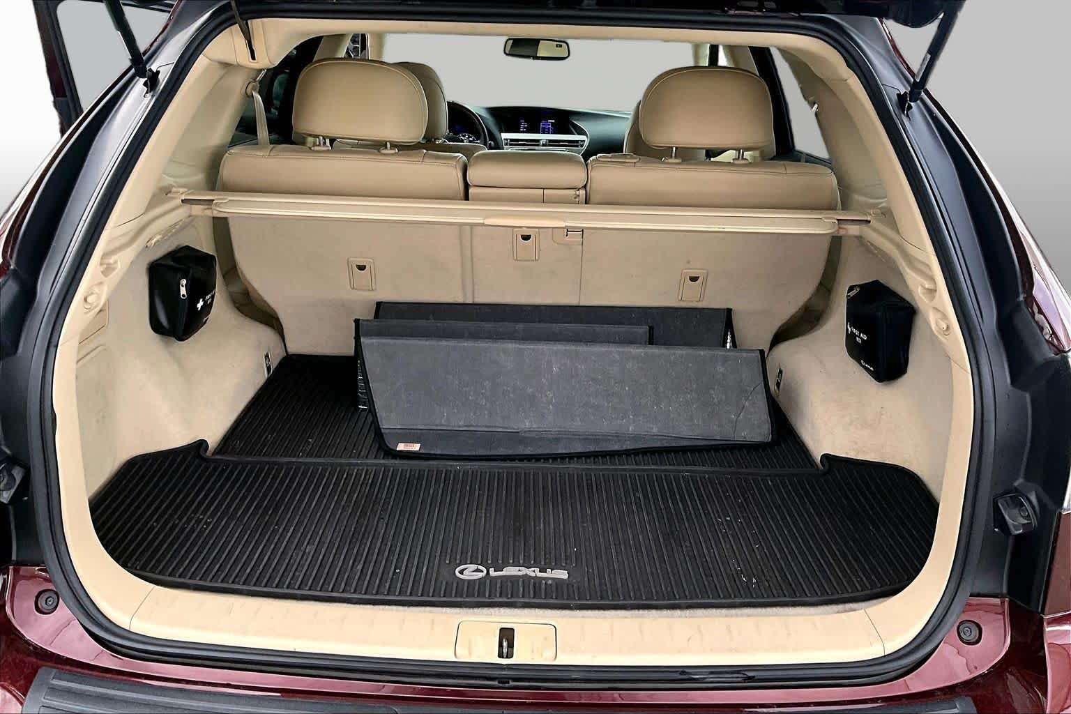 Used 2015 Claret Mica Lexus  image 36