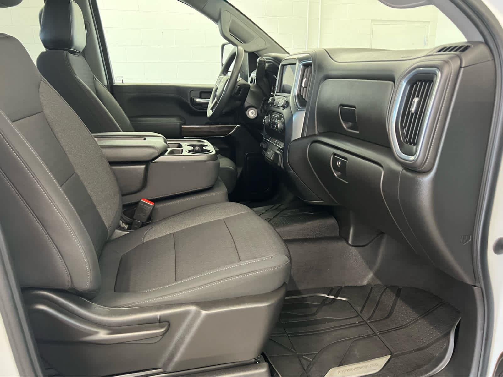 Used 2022 Summit White Chevrolet LT image 25