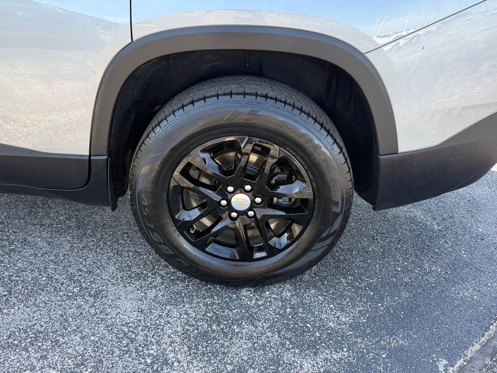 Used 2023 Gray Chevrolet LS image 38