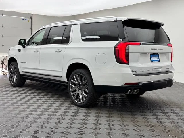 2026 GMC Yukon XL Denali Ultimate - Photo 16
